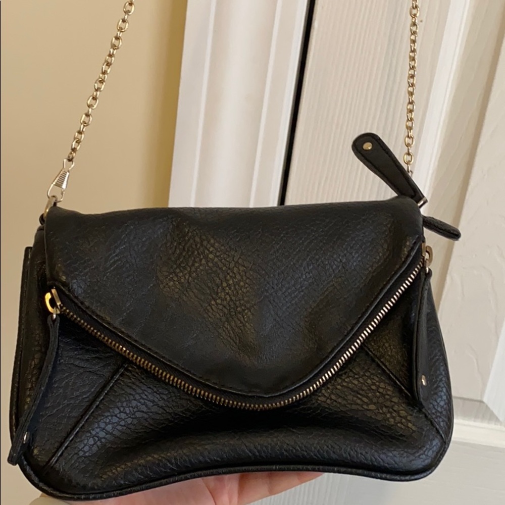 Black Purse w/ Chain Strap